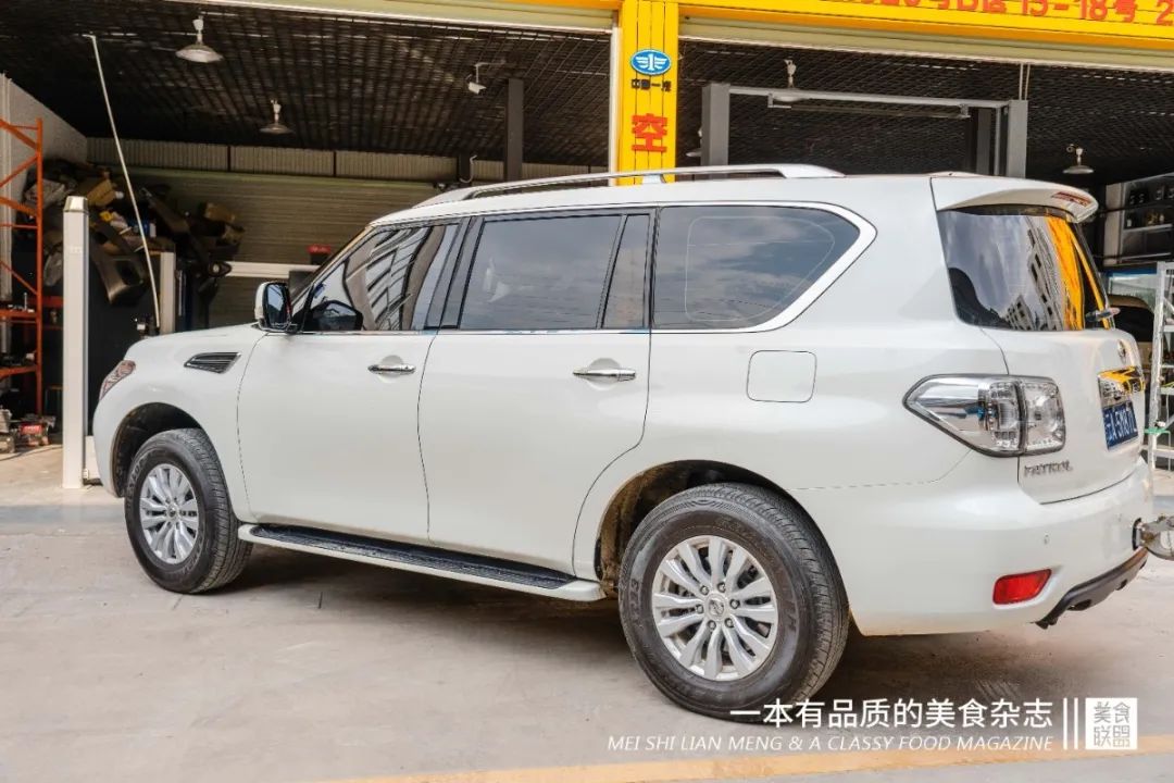 昆明拥有10辆车的男人，用一座城来藏臭味​，和一个不能说的秘密