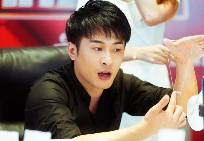 辛巴燕窝被谁打假成功了,辛巴假燕窝事件是自己炒作的吗