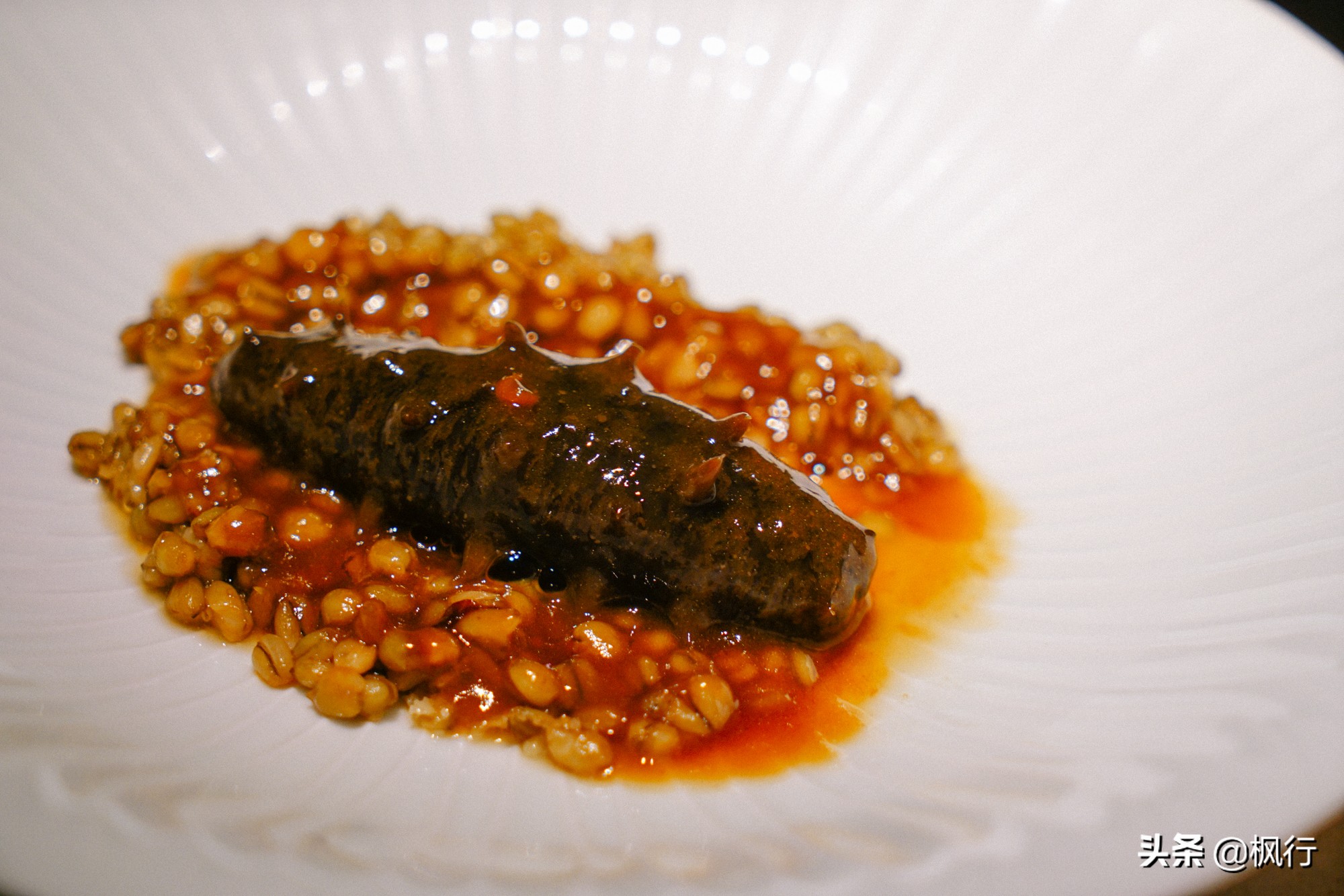 这家北京二环内的粤菜馆，装修获大奖，松板肉、乳鸽、罗氏虾惊艳