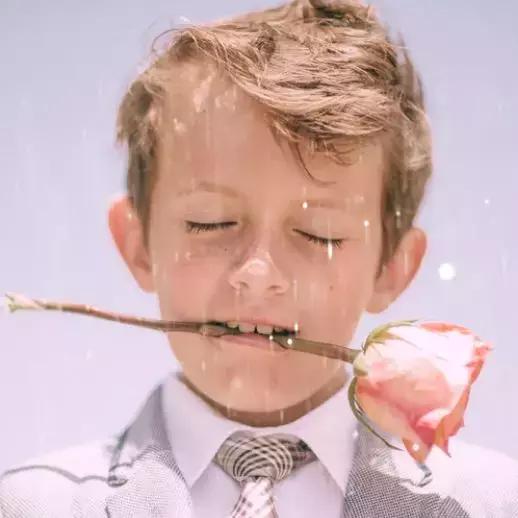 虚假客户套取公司费用,挖空心思诈骗公款