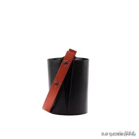 2022年度很火包包,2020年最潮时尚的小众包包推荐