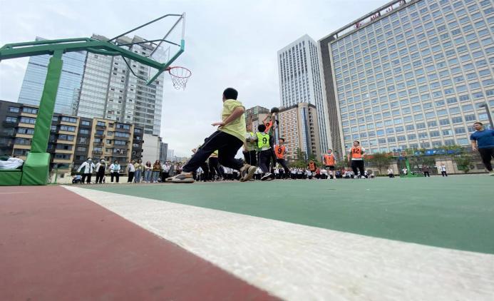 初中生点赞学校,初中优秀毕业生感恩母校