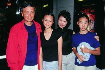 传奇影后萧芳芳：被张国荣奉为女神，甩掉谢贤，她有多厉害？