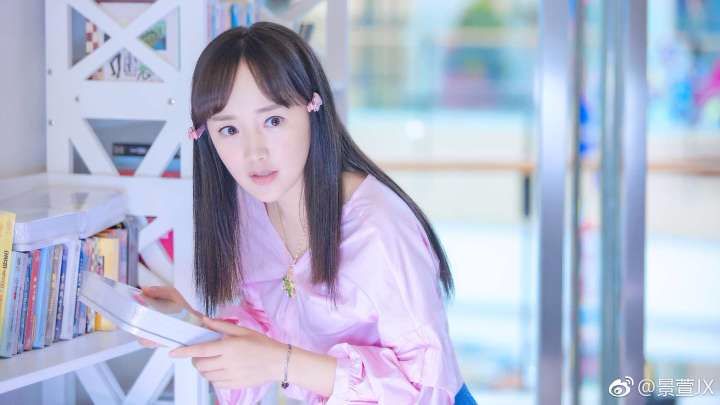 巴啦啦小魔仙小蓝是不是谢娜,巴啦啦小魔仙小蓝和游乐是一对吗