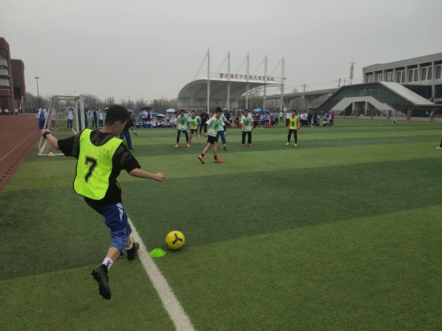 济南市章丘区实验中学足球比赛,济南长清大学城实验学校足球比赛