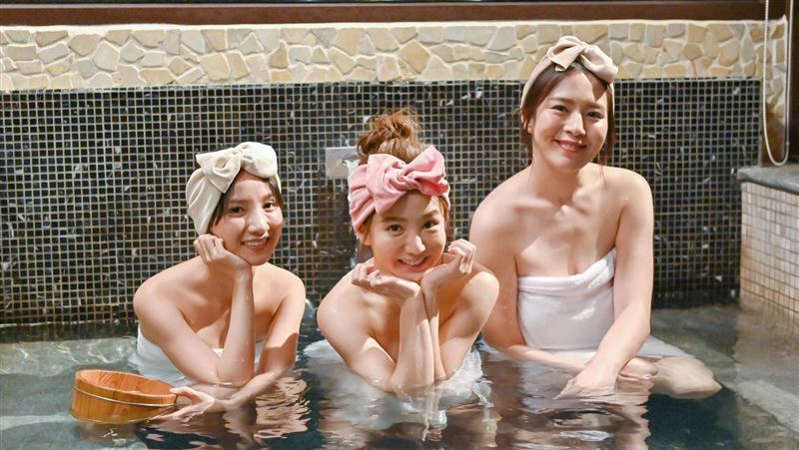 未来妈妈刘品言片段,刘品言和母亲