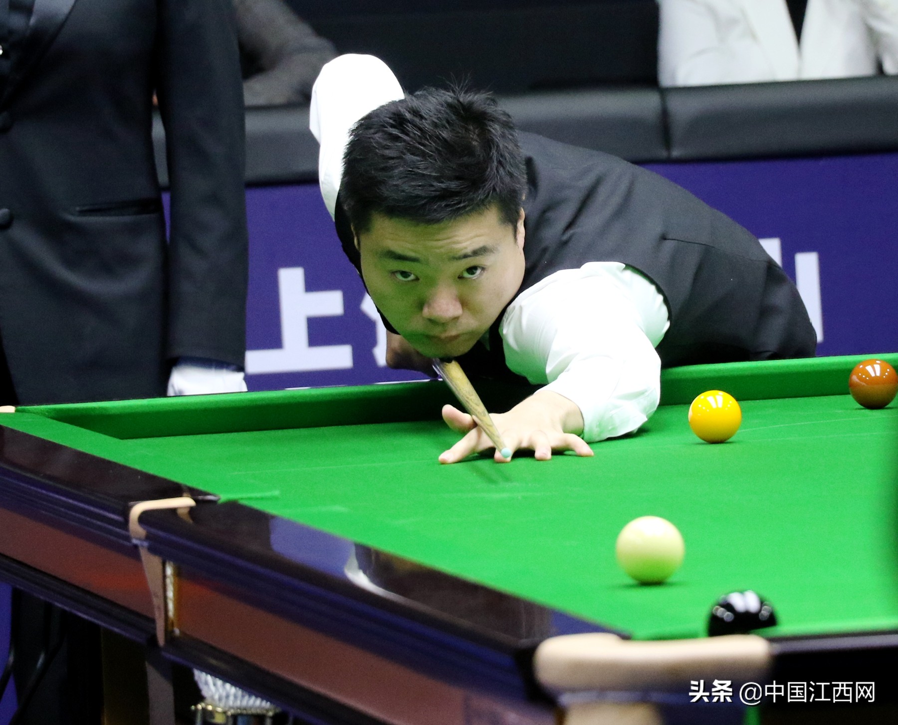 耀眼冠军,耀眼的县运会谁赢了