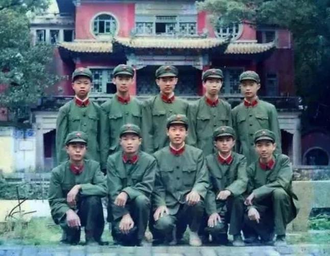 《一生世》｜不是“一生”，也不是“一世”，看“我”的残缺人生