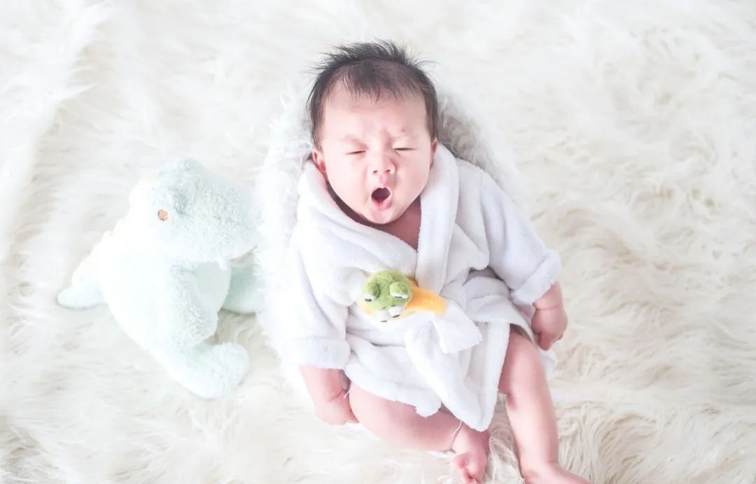 婴儿的满月头发怎么处理有讲究吗,满月剃头风俗习惯