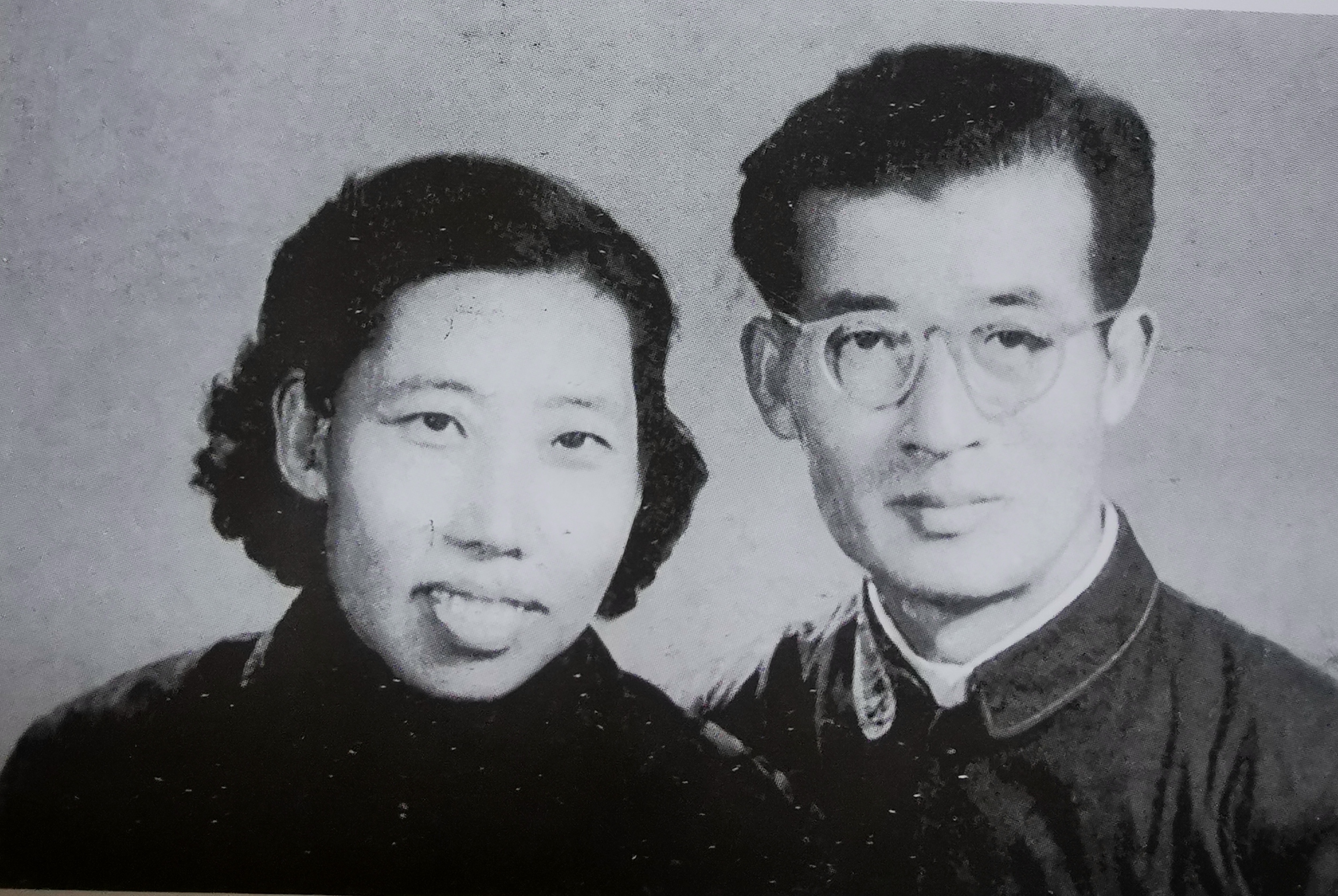 末代皇帝溥仪真被改造成功了？他被特赦后，继子三次探望揭开真相