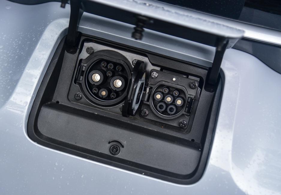 朋友劝我买奥迪奔驰我选择了宝马,朋友劝我买五菱