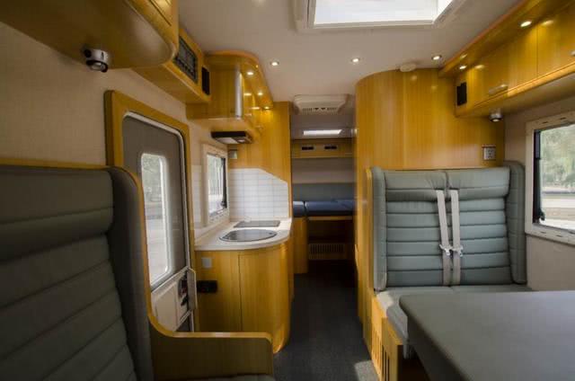 中天依维柯2045越野房车蒙古版,中天房车2021无拓展房车价格