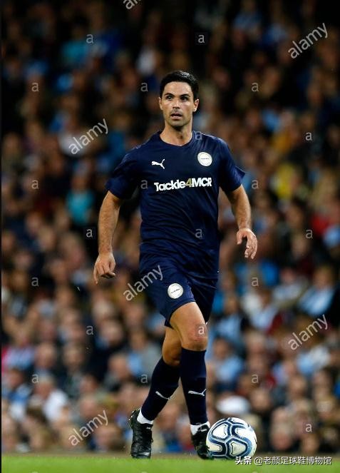 曾经风靡98世界杯的彩色pumaking，如今低调变身成贝莱林小黑鞋