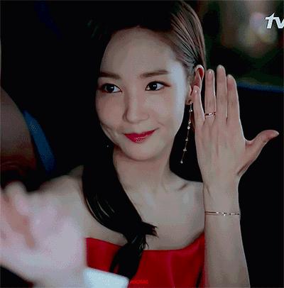 最受欢迎的戒指款式图片价格,钻石戒指款式寓意