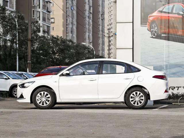 现代悦动和朗逸哪个更值得买,现代悦动1.6l和朗逸1.5l谁快