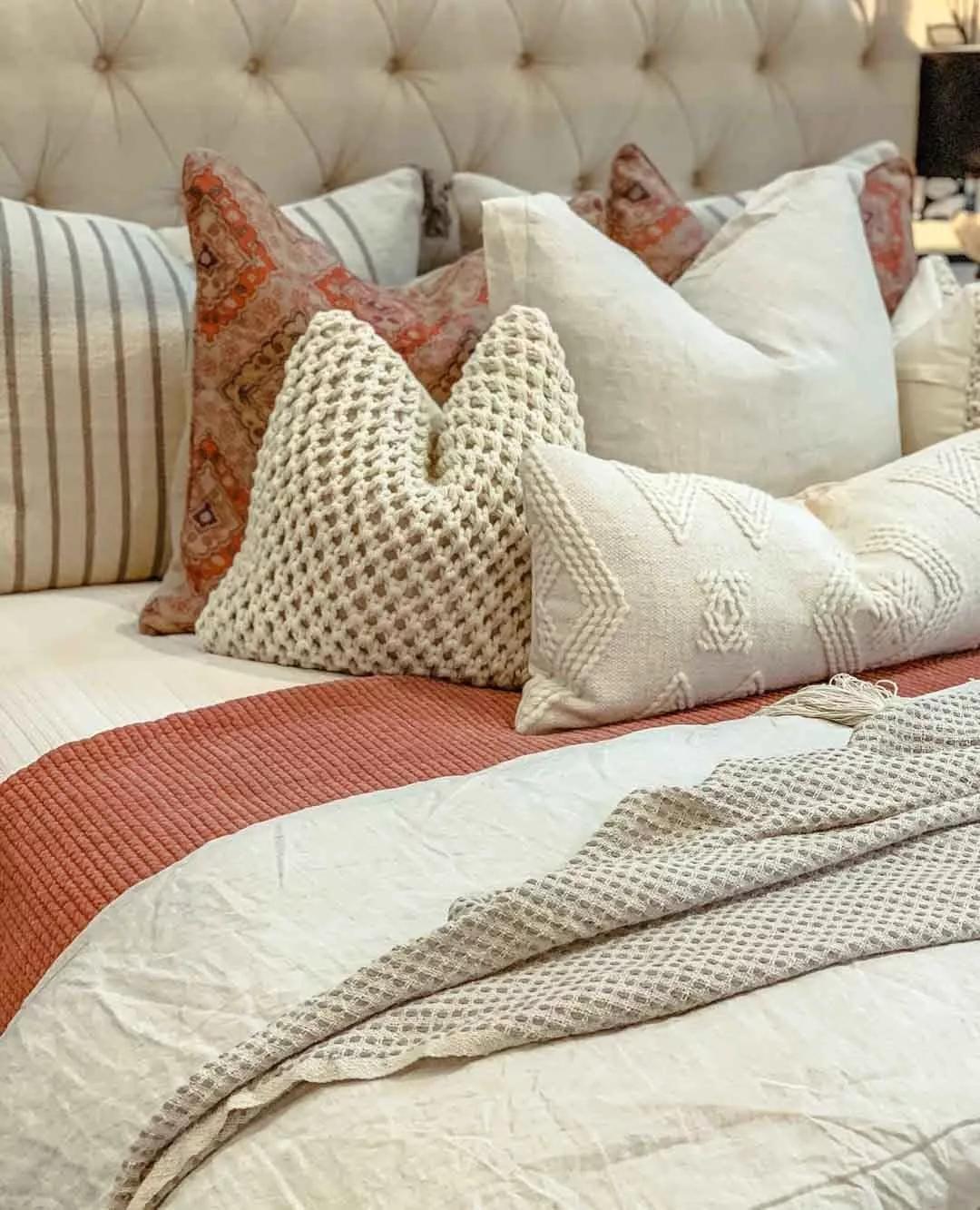 冬天取暖，卧室要选对抱枕、地毯，30张ins美图拿去抄