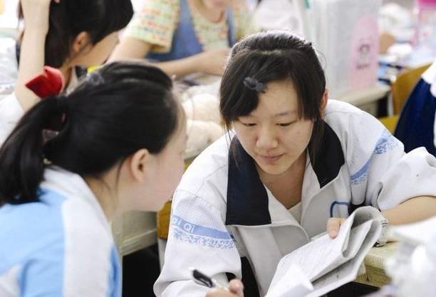 三校生考上大专与五年制大专区别,读五年制大专和三年制大专的区别