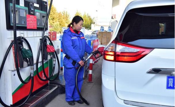 加油站员工每月工资4000,上海加油站员工工资一年十几万