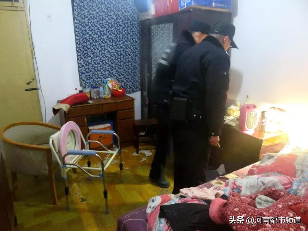 楼上发出声音敲门无人应答,女子深夜在家睡觉天花板传来怪声