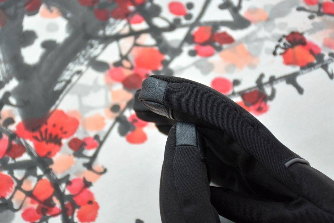 秋冬户外保暖加绒防水防触屏手套,鹿绒保暖触屏手套