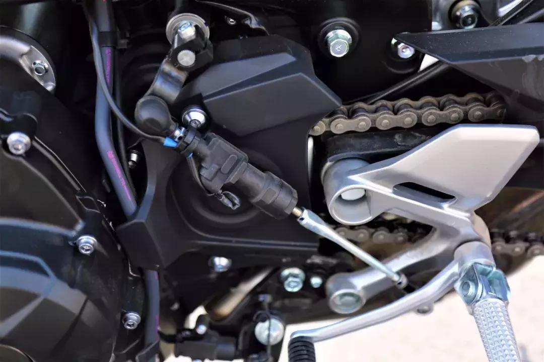 90马力老外雅马哈mt09测评,雅马哈扭力大师mt09新版