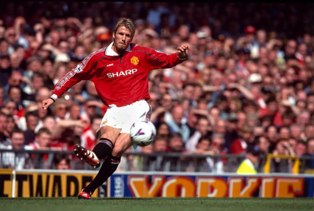 贝克汉姆英超top10任意球破门,贝克汉姆足球历史排名