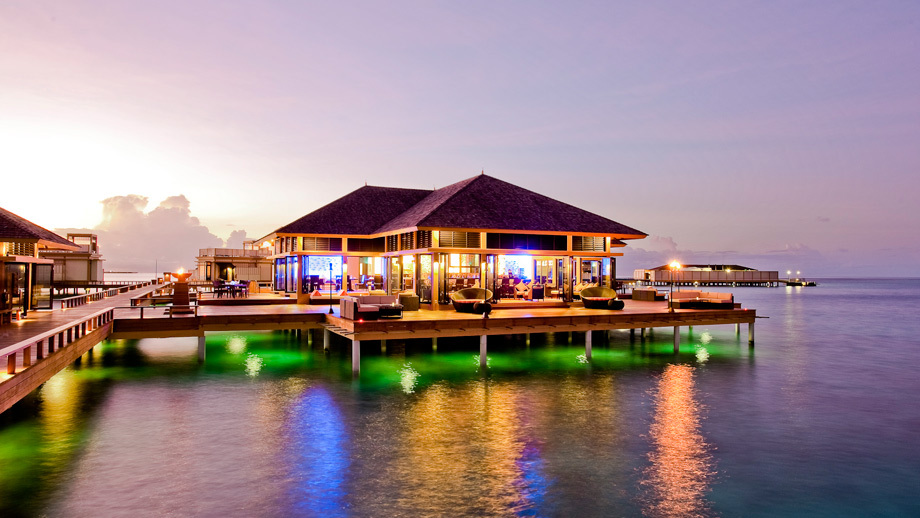 双层梦幻水屋，你要的马尔代夫性价比最高六星岛