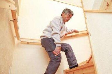 腰椎间盘突出脚麻难治,腰间盘突出和脱出哪个难治