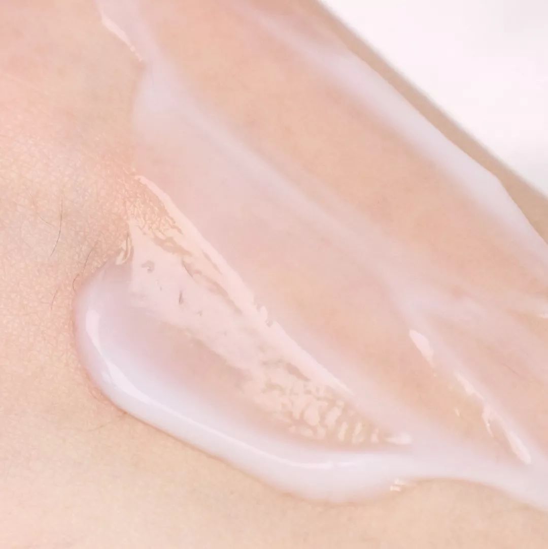 德妃紫苏水乳和黛珂水乳哪个更好,黛珂紫苏水牛油果乳液与德妃水乳