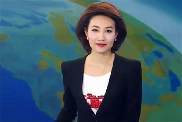 央视主持人李梓萌的父亲叫什么名,央视主持人李梓萌年龄