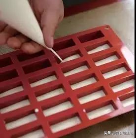 只用香蕉和巧克力做的布朗尼蛋糕,一个简易蛋糕的制作