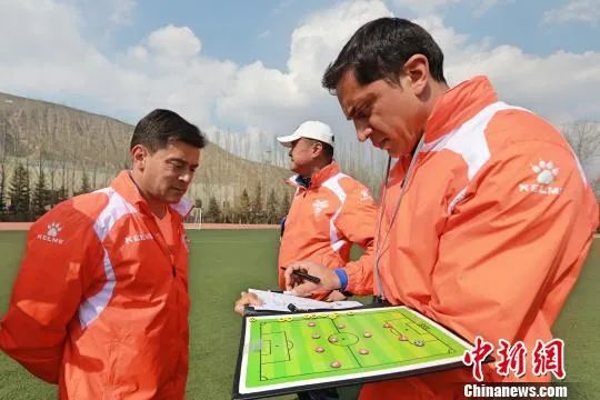 雷纳托过人集锦,雷纳托比赛视频