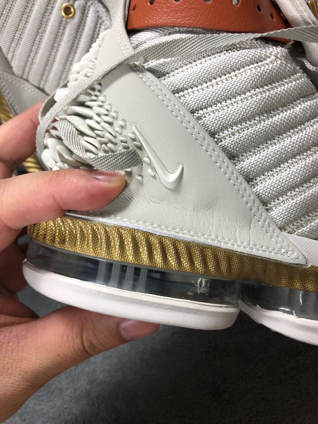 nikelebron16鸳鸯配色,nikelebron16low评测