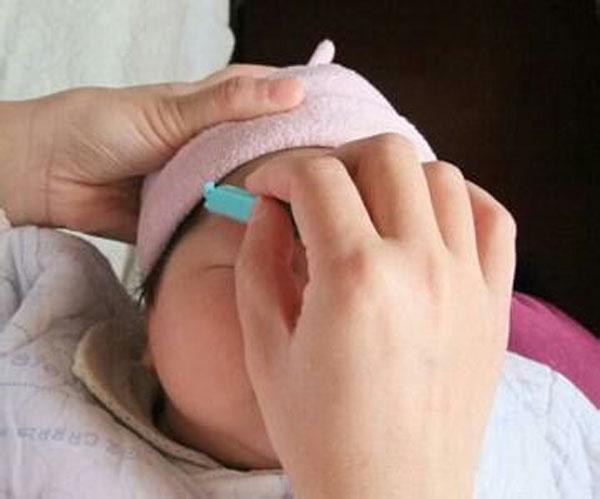 让孩子睫毛长的妙招,怎么样可以让3个月宝宝长睫毛