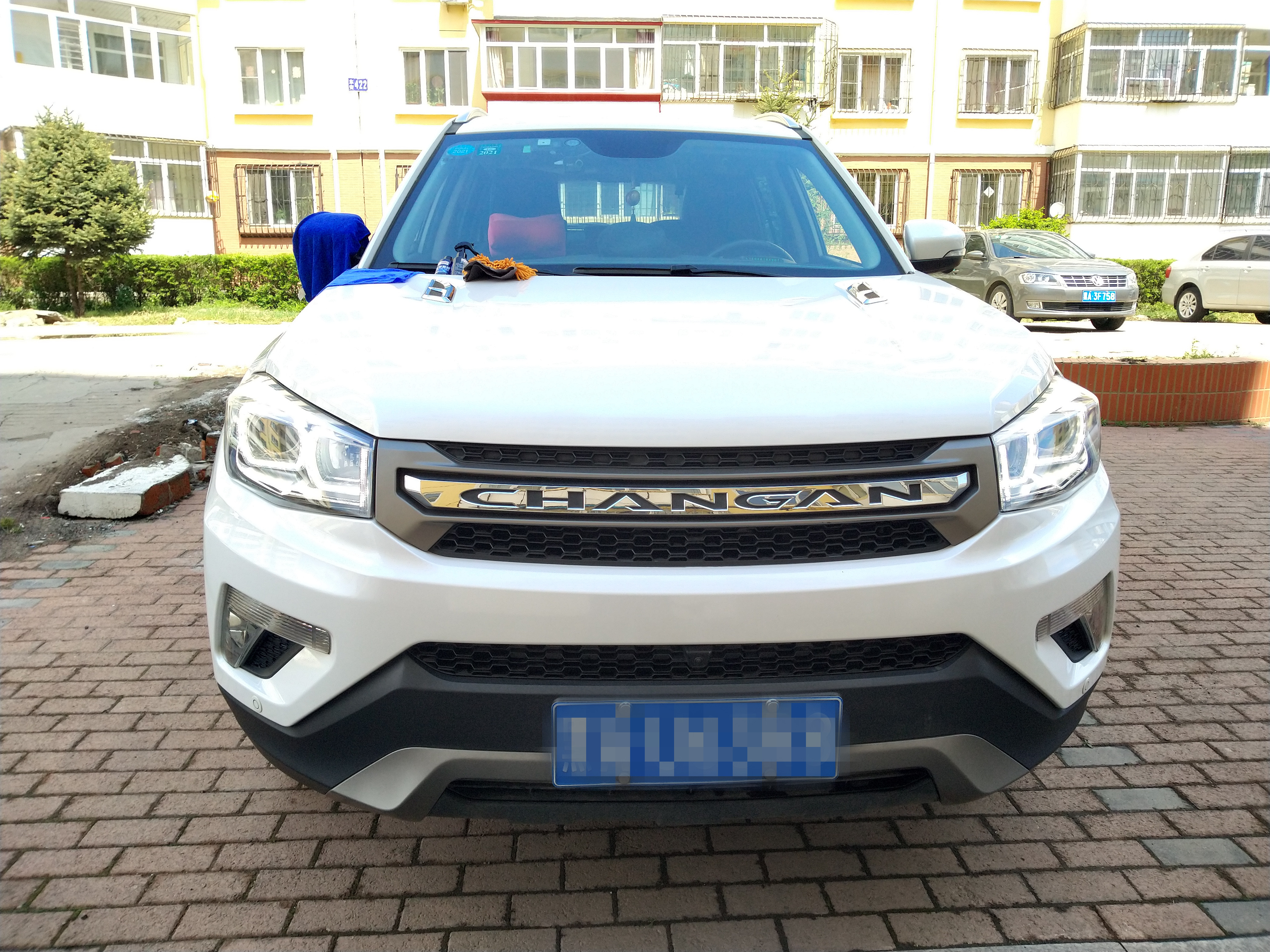 汽车漆面保养镀晶还是镀膜好,汽车漆面镀膜视频教程