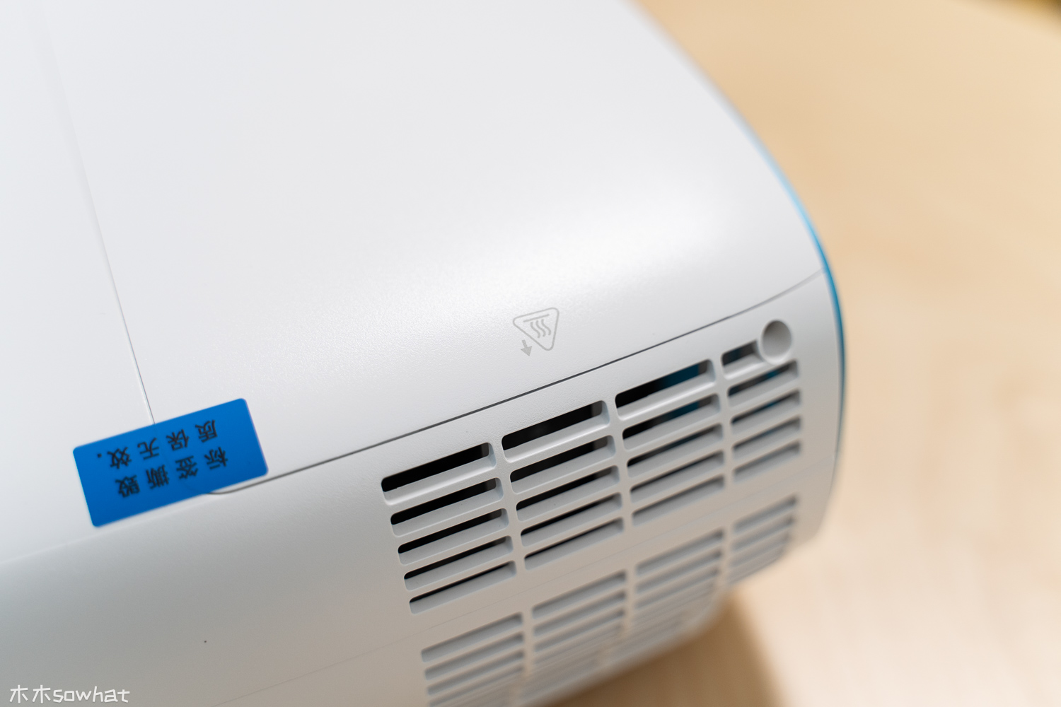 8000块的4K投影仪效果怎么样,800元的1080p的投影仪