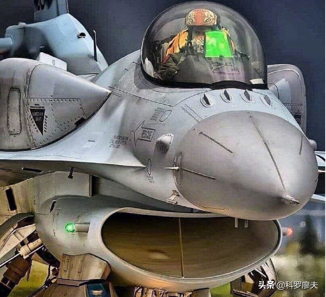 战隼f16航模,中国红色战隼战斗机