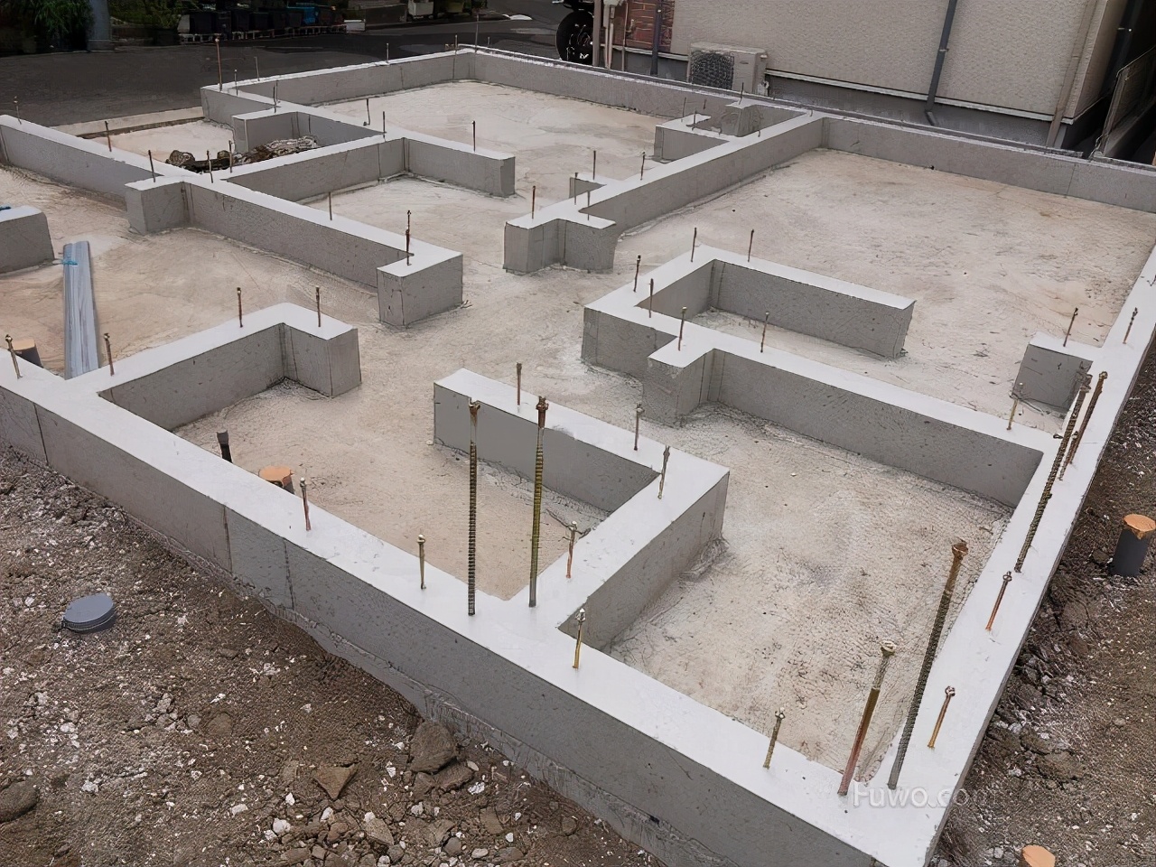 房屋潮湿墙壁发霉怎样彻底根治,卧室墙体发霉怎么解决