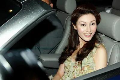 港圈女星是怎么被*养包**的？