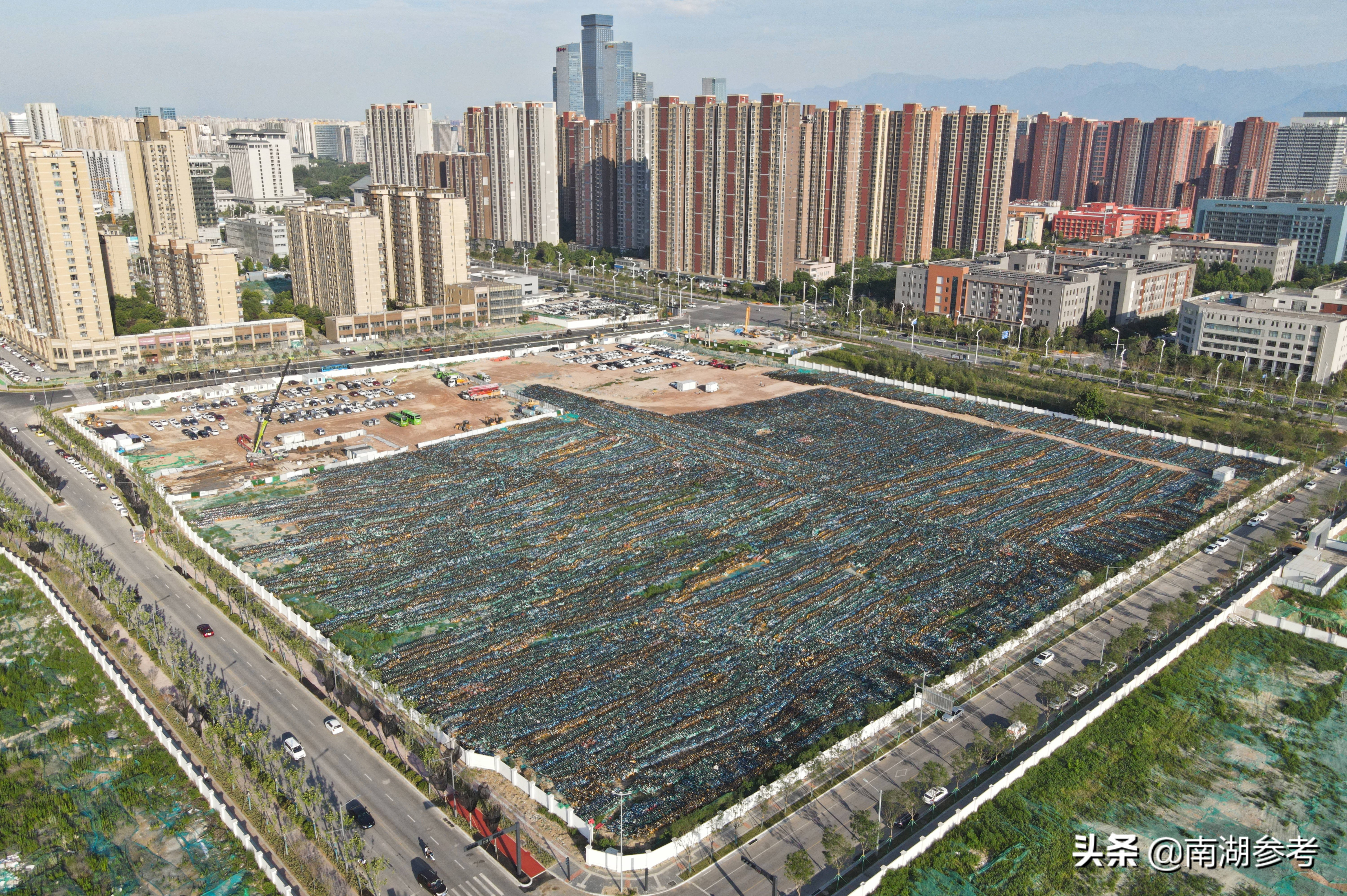 西安共享单车坟场,几十万辆共享单车坟场