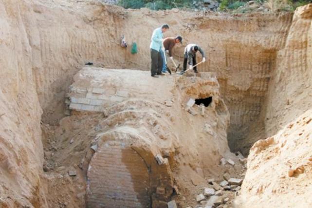 盗墓贼是如何找到墓盗口的,盗墓贼如何找到