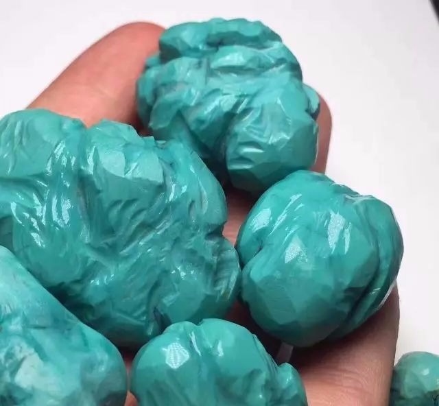 陕西绿松石比较湖北绿松石,云南绿松石与湖北绿松石