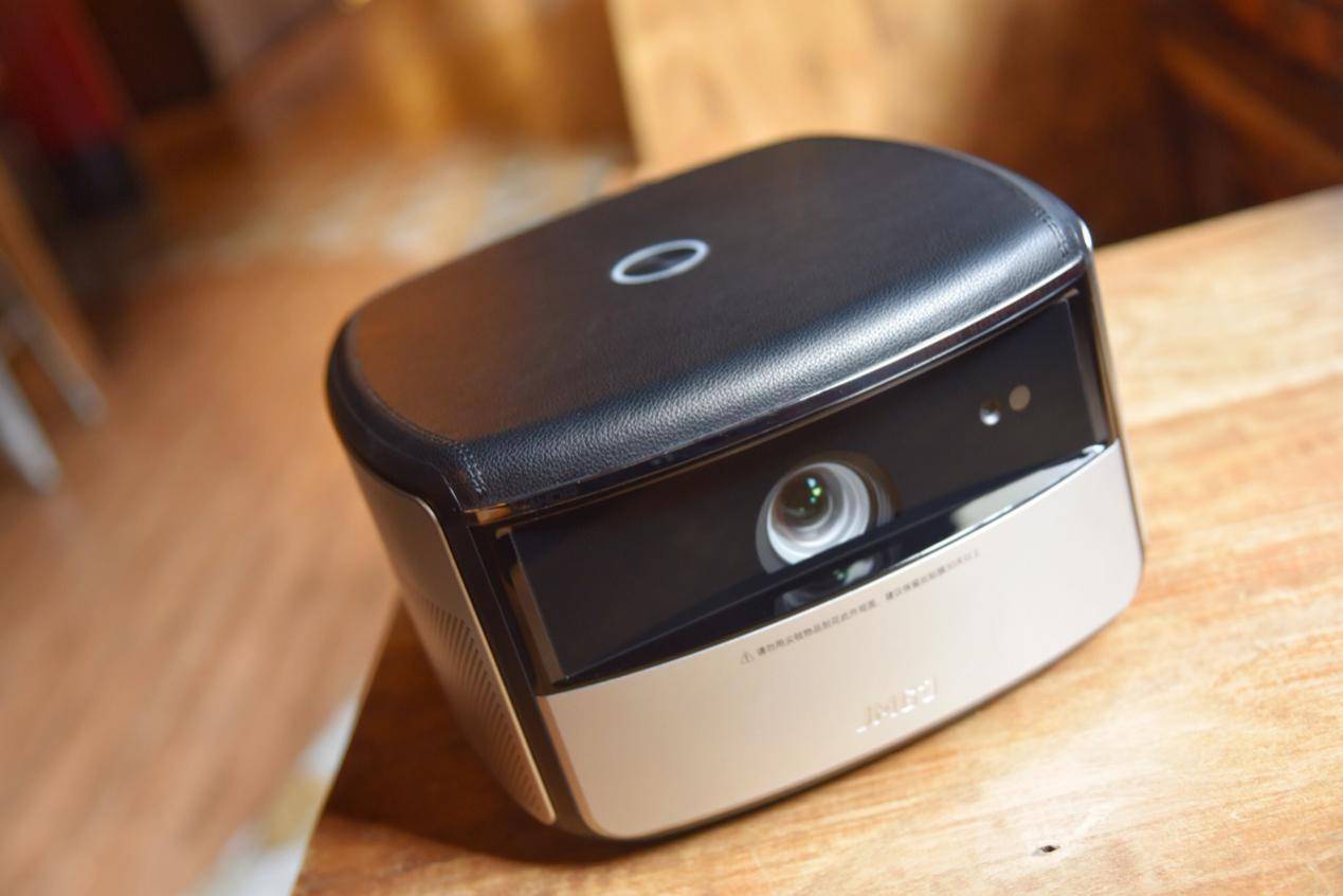 让人眼前一亮的高科技产品,坚果x3投影的测评