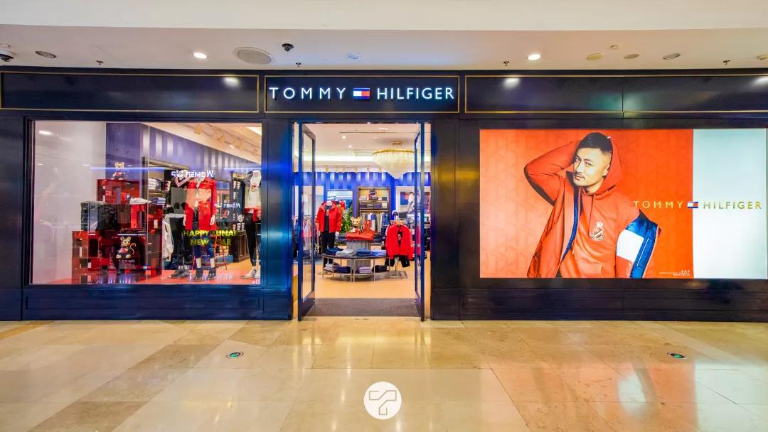 元旦来这家宝藏商场！热辣车模+街舞公演带你解锁年末购物新姿势