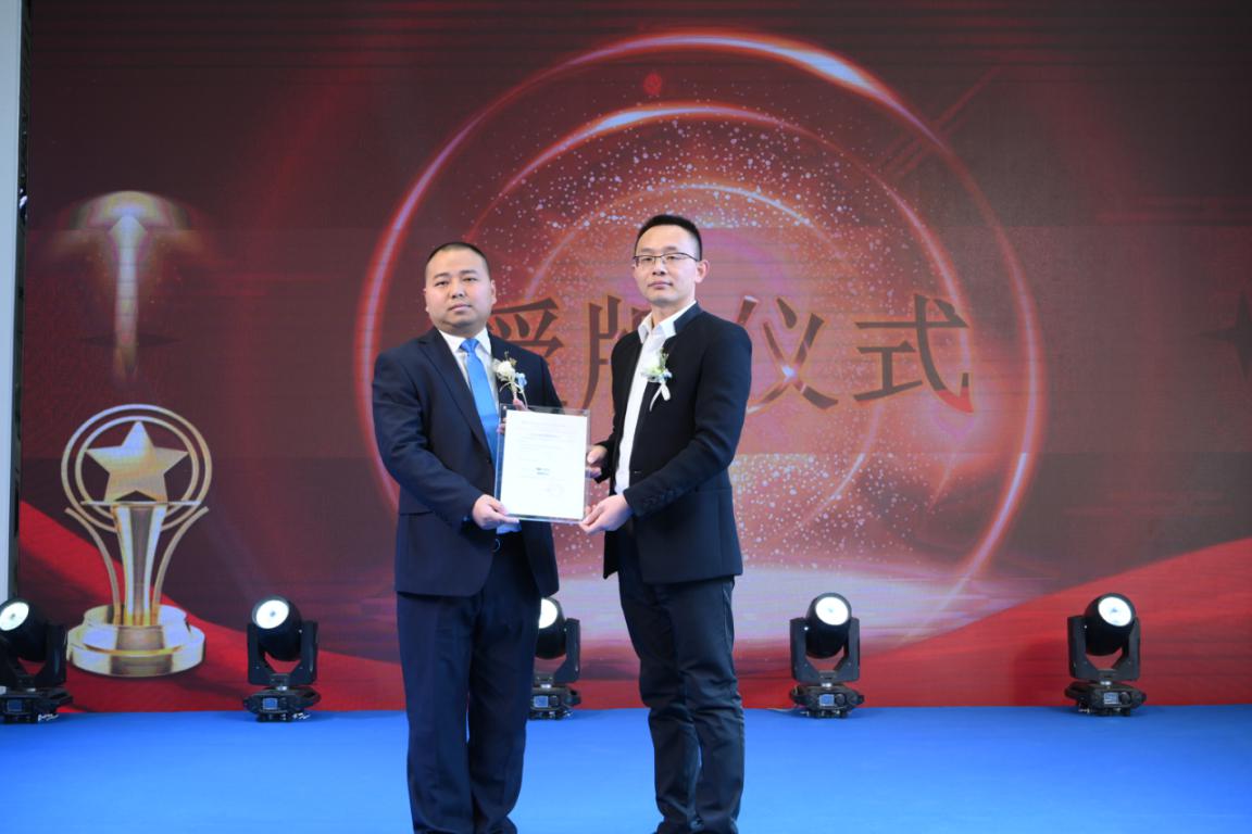 成都新越行吉利旗舰店卖什么车,吉利授权经销商吉利博越