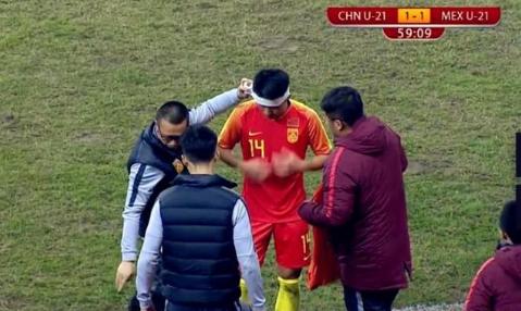 涓浗瓒崇悆灏忓皢鐣欐磱鐨囬┈,涓浗鐣欐磱鐞冨憳鐨囬┈