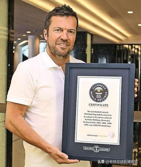 首位蝉联世界足球先生,历届世界足球先生前10名球员