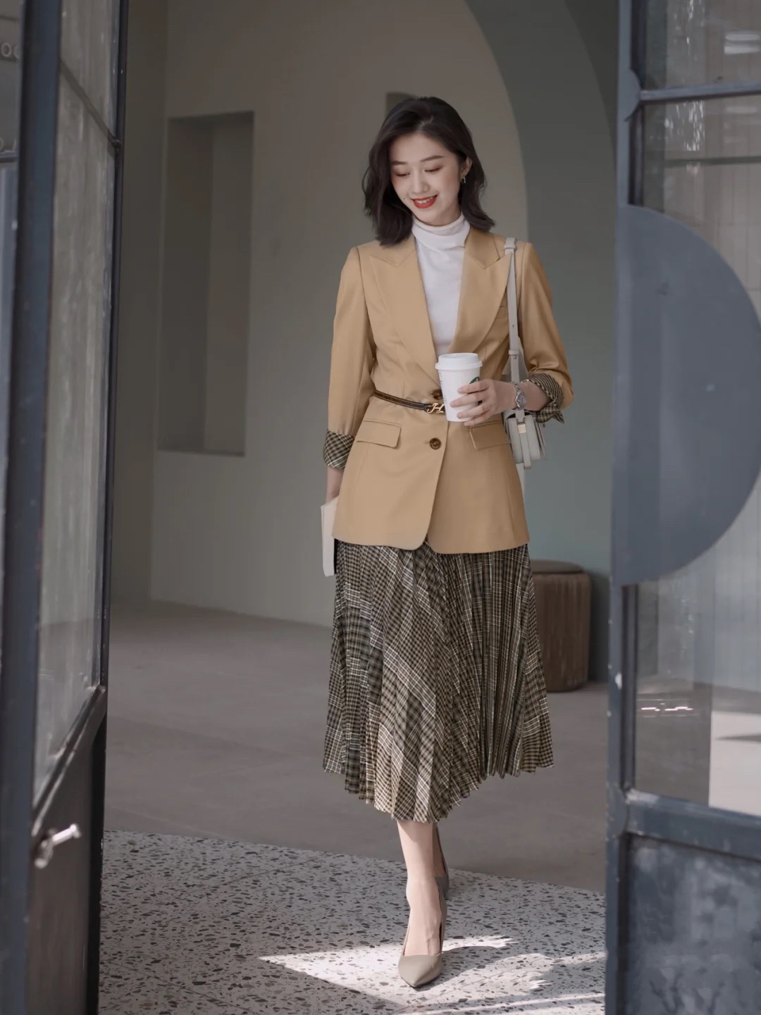 职业装穿搭中长款,职业装气质穿搭穿出自己的风格