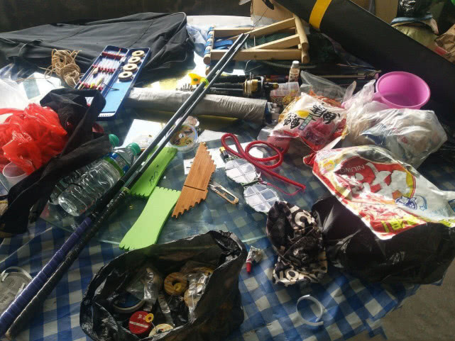 新手钓鱼买渔具避坑 (新手钓鱼买一堆渔具有的用不到)