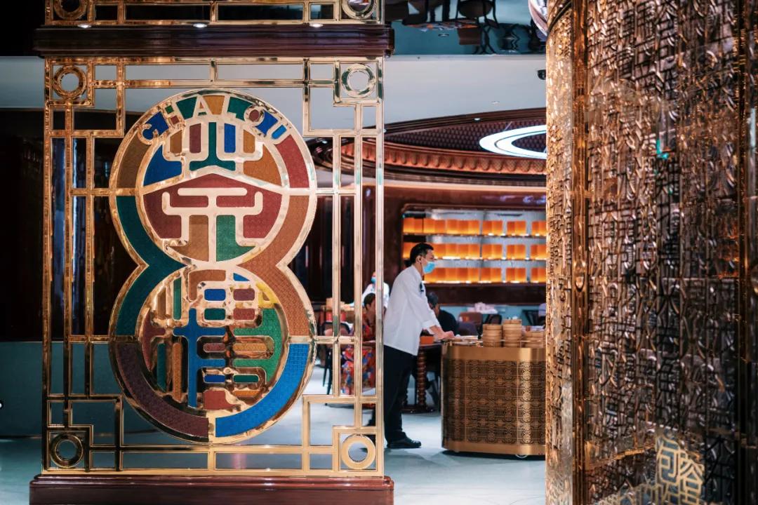 200块钱住北京,200块住酒店吃大餐